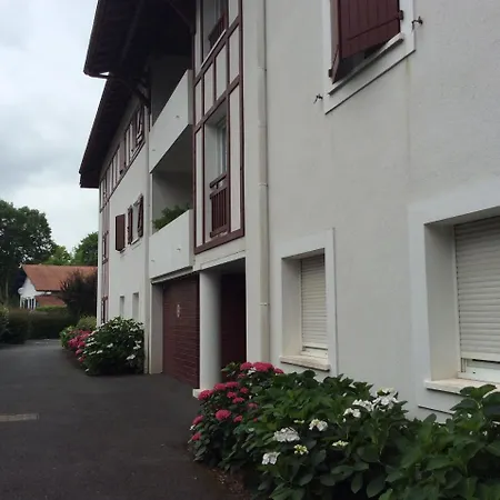 Apartment Av De Navarre 13 Le Clos Erdizka